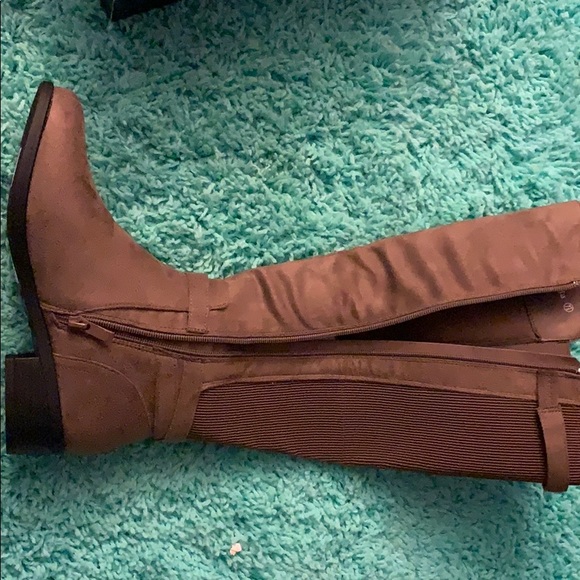 Boots - Picture 2 of 2